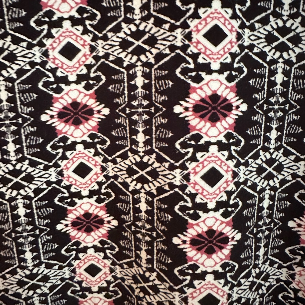Printed No Boundaries open back top - Picture 2 of 5